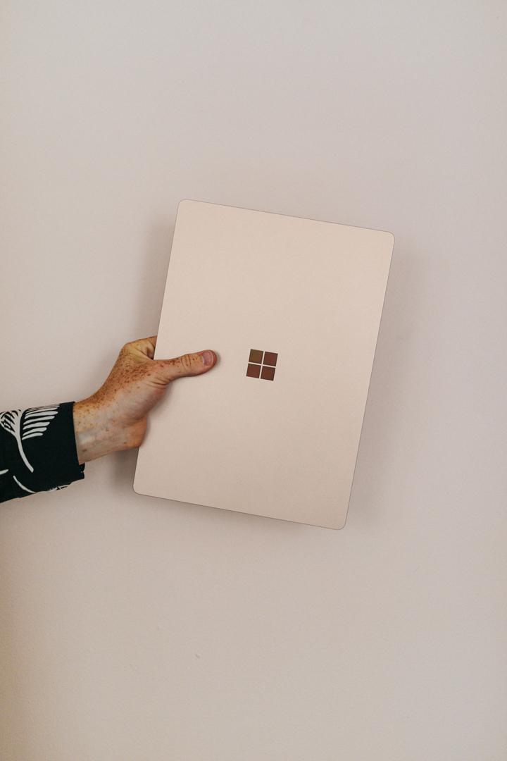 https://edit.preciofishbone.se/contentassets/d7f55a62ed3d44fdb247790d7c87be4e/microsoft_i_hand.jpg